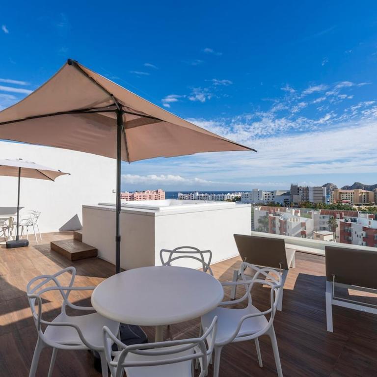 Great Location 3BR Condo walk to Beach & Downtown - Apartamento de 3 dormitorios - 45