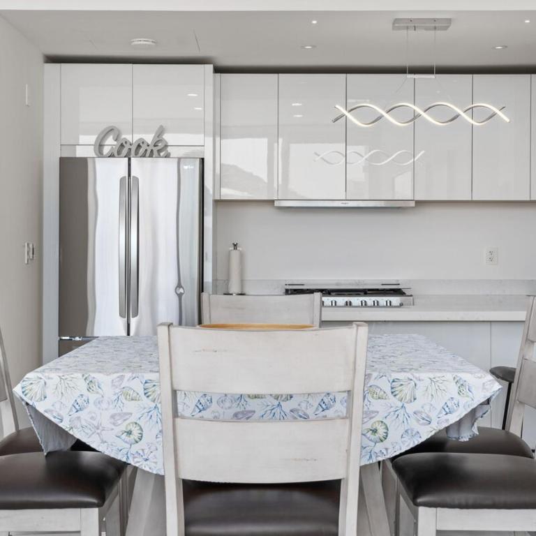 Great Location 3BR Condo walk to Beach & Downtown - Apartamento de 3 dormitorios - 10