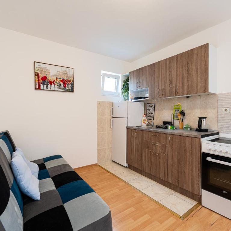 City-Side Apartments - One-Bedroom Apartment with Terrace - 3
