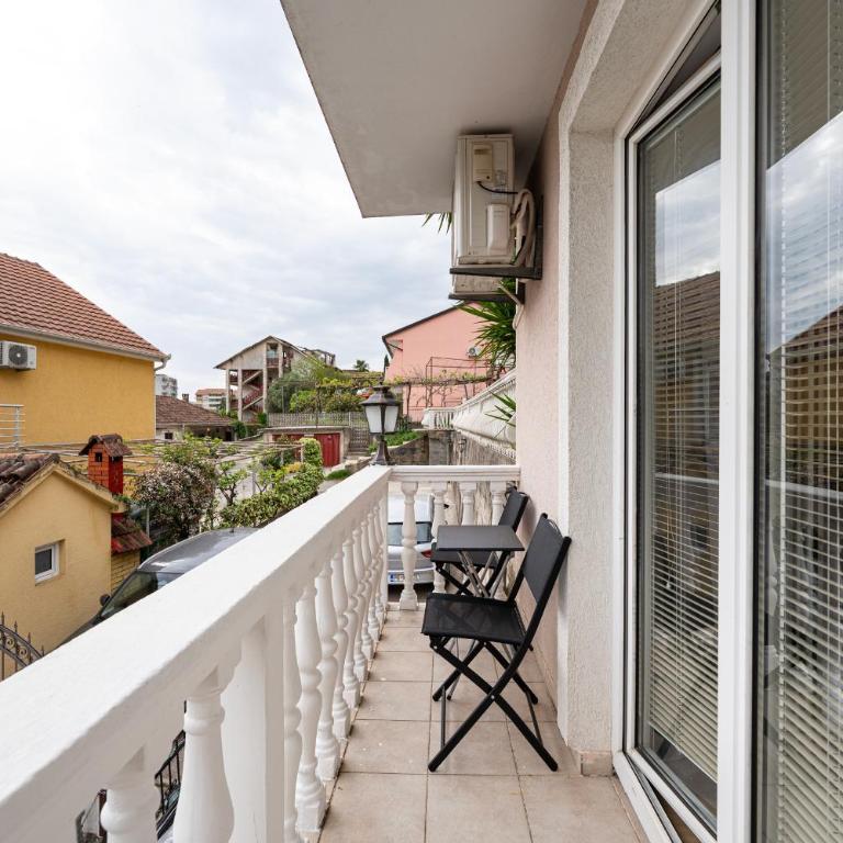 City-Side Apartments - One-Bedroom Apartment with Terrace - 9