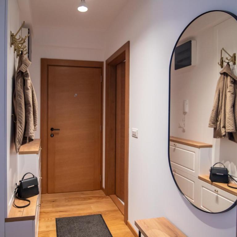 Trg 55 - komforan apartman sa dve spavaće sobe u modernoj zgradi na Trgu - Two-Bedroom Apartment - 10