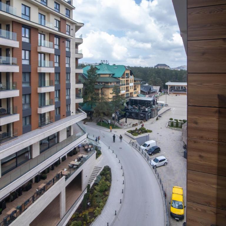 Trg 55 - komforan apartman sa dve spavaće sobe u modernoj zgradi na Trgu - Two-Bedroom Apartment - 11
