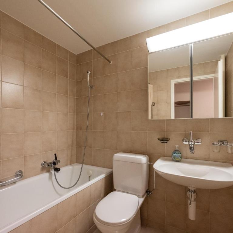 4 Zi Familienwohnung Haus Ravaisch 14 Davos Dorf EG - Apartment mit 3 Schlafzimmern - 5