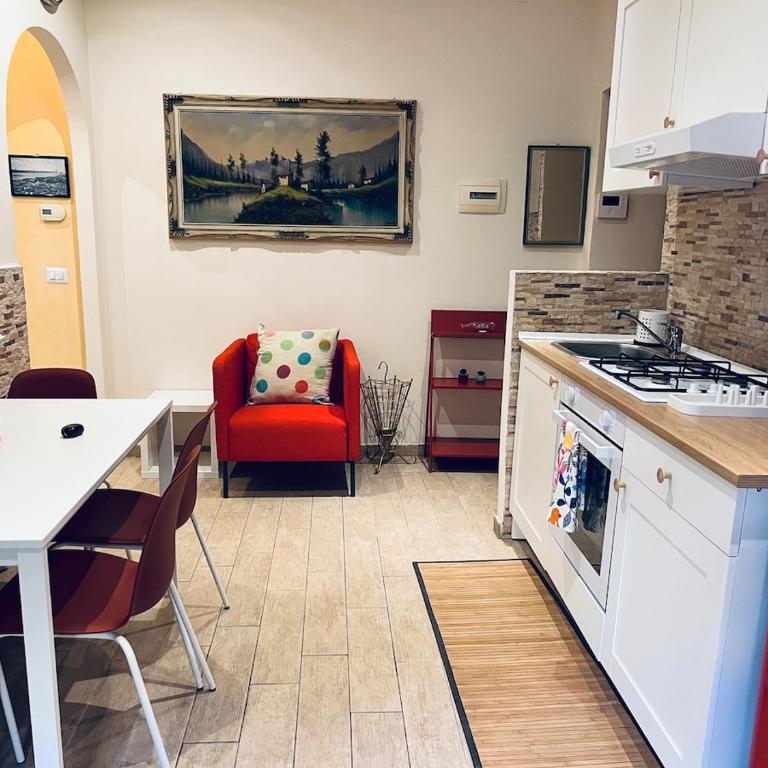 Cozy Renovated Flat near the Vatican! - Two-Bedroom Apartment - 9