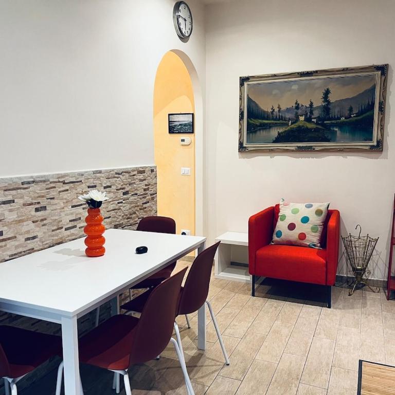 Cozy Renovated Flat near the Vatican! - Two-Bedroom Apartment - 12