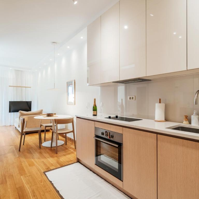 Central APT 11 by In Property - One-Bedroom Apartment - 1