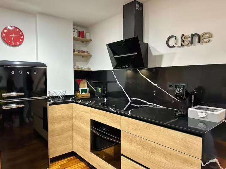 Estudio en Murcia Centro a 10 minutos de la Catedral 0 Bajo A - Apartamento - Planta baja - 6