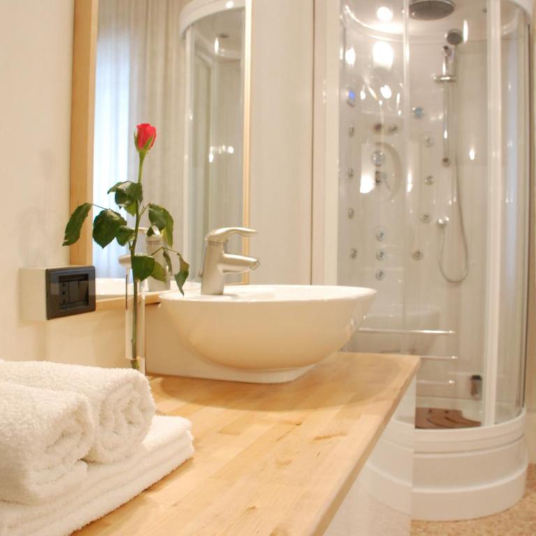 Locazione Turistica Joyful Padova - Camera Matrimoniale con Bagno in Comune - 5