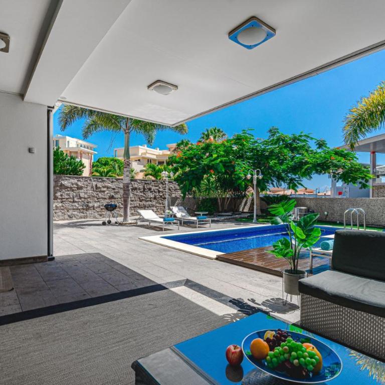 Lux Villa 7 with 6 Bedrooms, 4 Bathrooms - Villa - 7