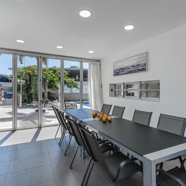 Lux Villa 7 with 6 Bedrooms, 4 Bathrooms - Villa - 10