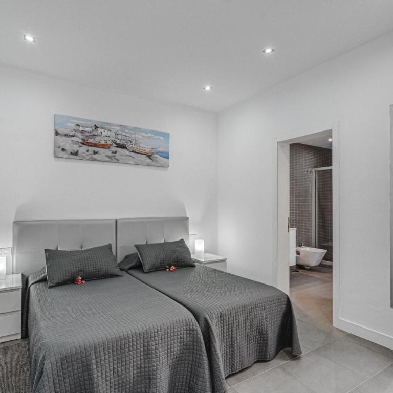 Lux Villa 7 with 6 Bedrooms, 4 Bathrooms - Villa - 28