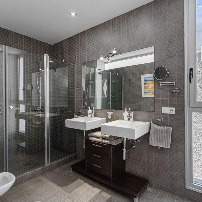 Lux Villa 7 with 6 Bedrooms, 4 Bathrooms - Villa - 34