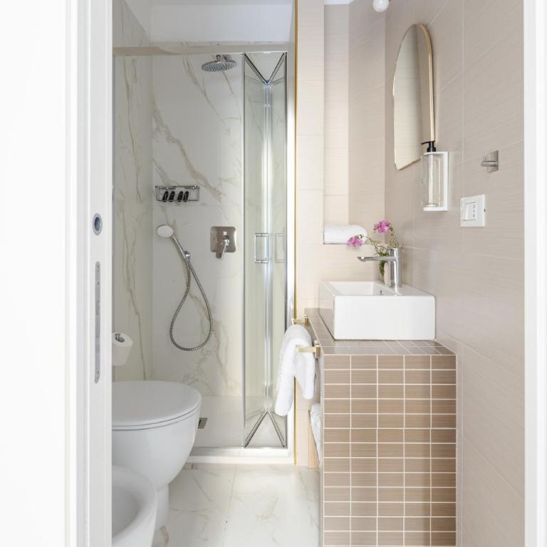 Suites by Chloe - Deluxe Double Room - 10