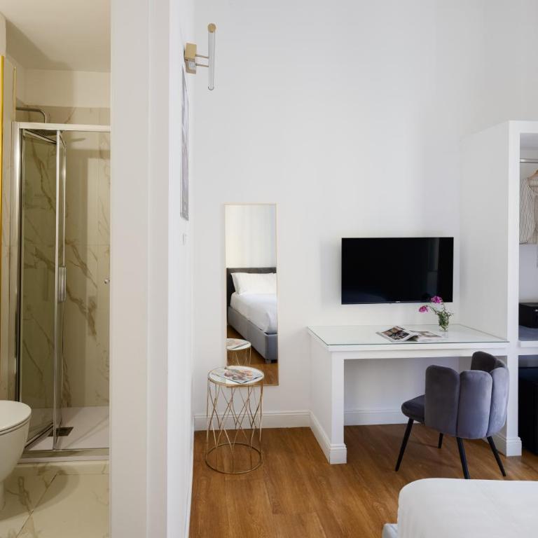 Suites by Chloe - Deluxe Double Room - 17