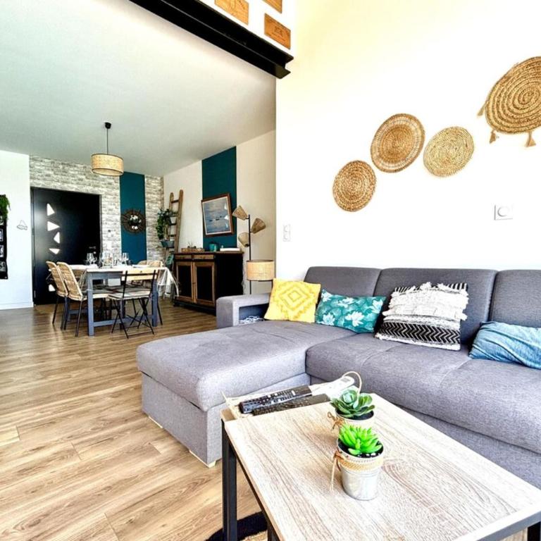 Air-conditioned house with swimming pool - Villa - 3