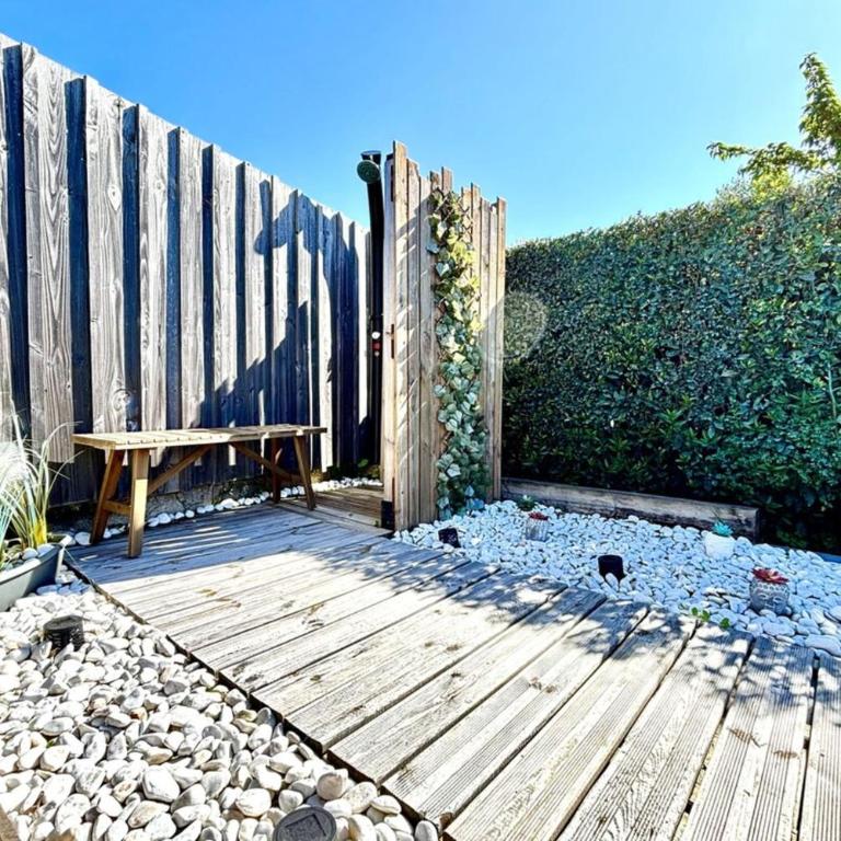 Air-conditioned house with swimming pool - Villa - 6
