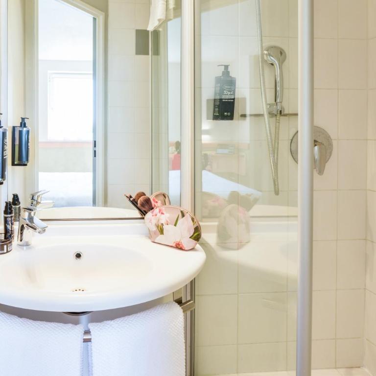 ibis Budget Clermont Ferrand Centre Montferrand - Chambre Lits Jumeaux - 6