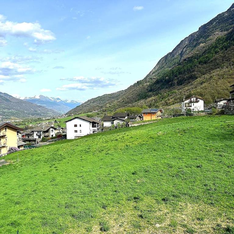 Chez Seresin Aosta Pila 60mq zona BBQ Garage per Moto Sci Bici e Netflix - Appartamento con 1 Camera da Letto, Balcone e Vista Montagna - 15