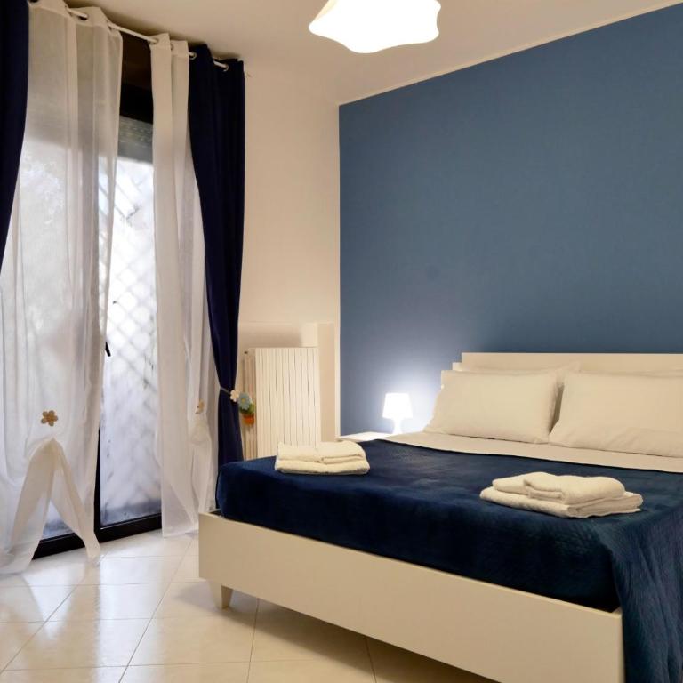 Sunflower Apartment - Double Room with Balcony - 1