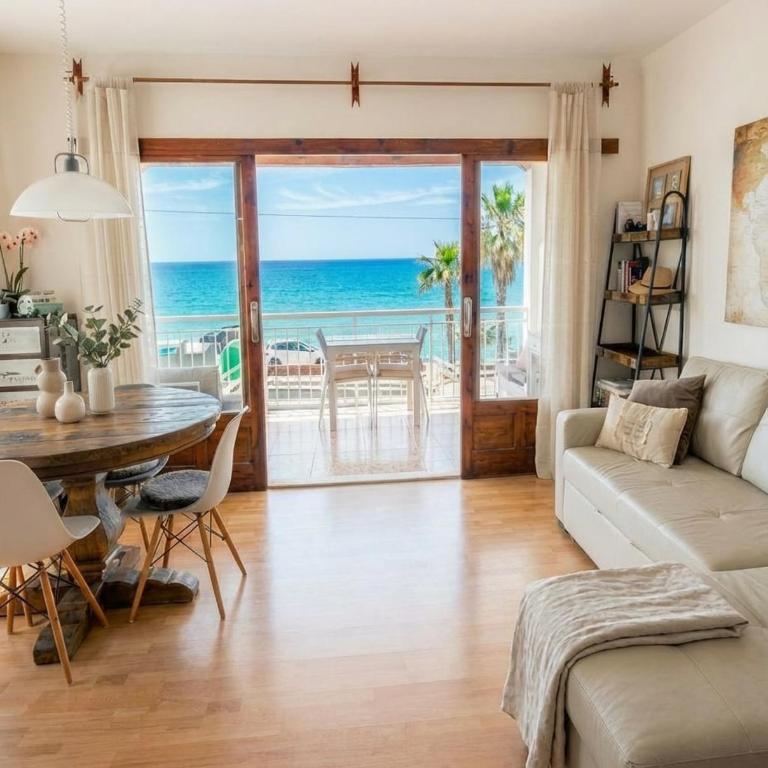 Frontline Sea View Apartment in MORAIRA with Terrace - 21 Steps to Beach - Apartment - 2