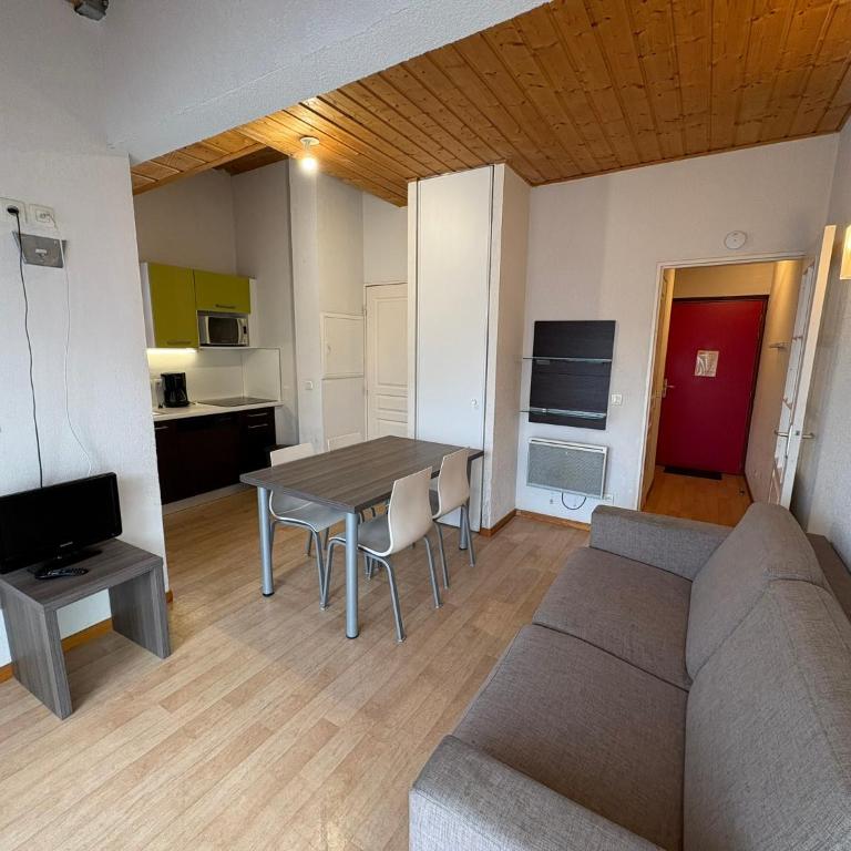 L'Eterlou by Mountain Collection Immobilier - 3 Pièces 2 chambres Confort 6 pers N°205 double balcon - 2