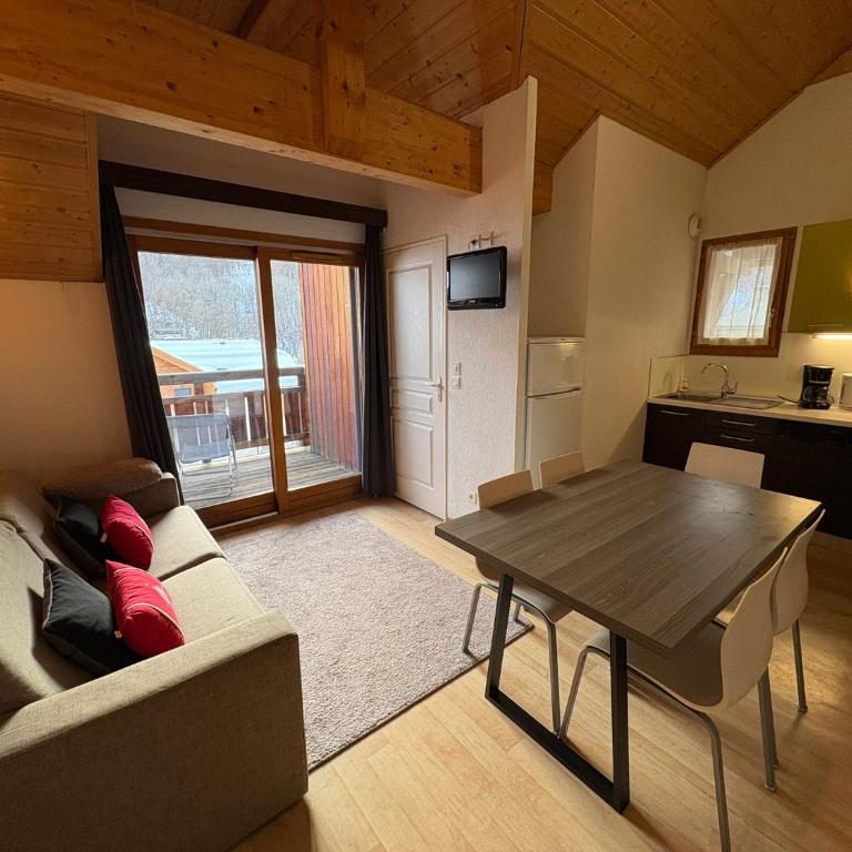 L'Eterlou by Mountain Collection Immobilier - 3 Pièces 2 chambres 6 pers Confort N°304 double balcon - 3