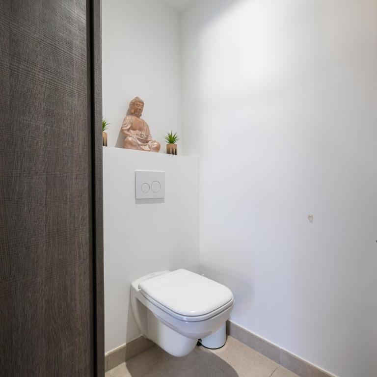 Le Coq Elysium - Exceptional 220 sqm Penthouse - Private Terrace & Jacuzzi - AC - 3 Parking Spaces - Apartment mit 3 Schlafzimmern - 57