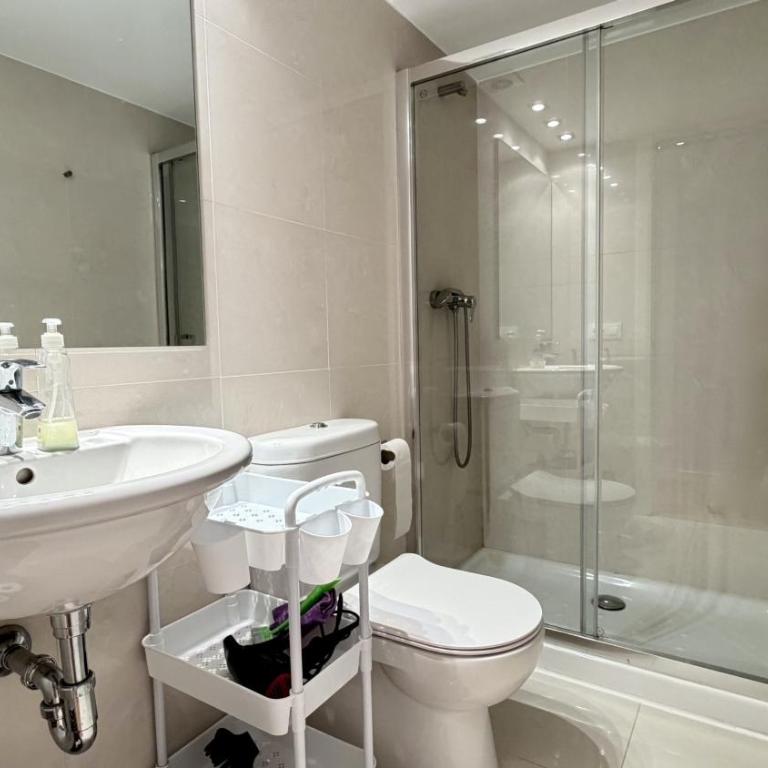Esglesia 7 2-4 - Three-Bedroom Apartment - High Floor - 17