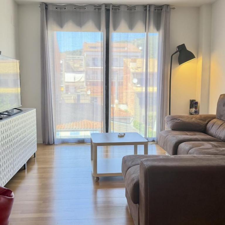 Esglesia 7 2-4 - Three-Bedroom Apartment - High Floor - 1