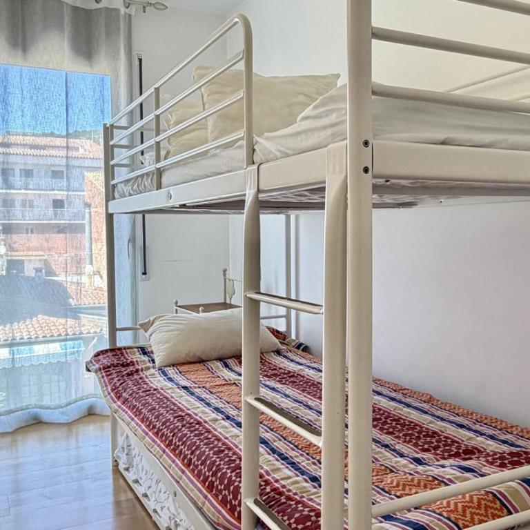 Esglesia 7 2-4 - Three-Bedroom Apartment - High Floor - 13