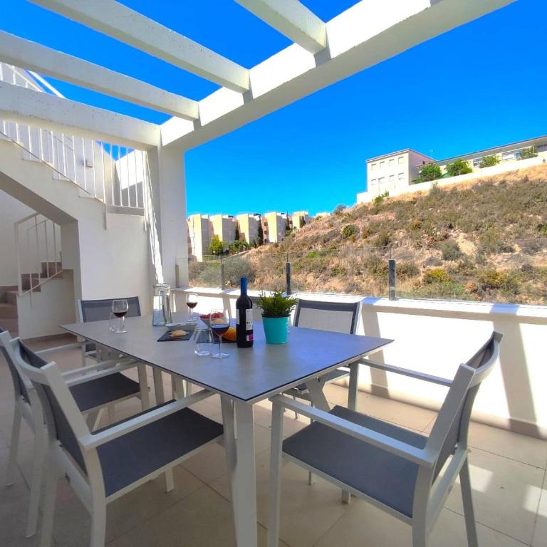 Beautiful and spacious 2 bedroom apartment with jacuzzi, Nerja - Apartamento Deluxe de 2 dormitorios con vistas al jardín - 6