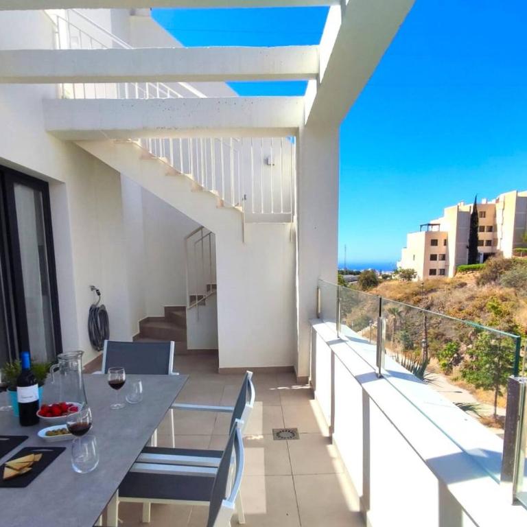 Beautiful and spacious 2 bedroom apartment with jacuzzi, Nerja - Apartamento Deluxe de 2 dormitorios con vistas al jardín - 7