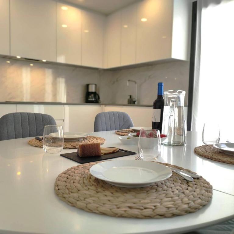 Beautiful and spacious 2 bedroom apartment with jacuzzi, Nerja - Apartamento Deluxe de 2 dormitorios con vistas al jardín - 10