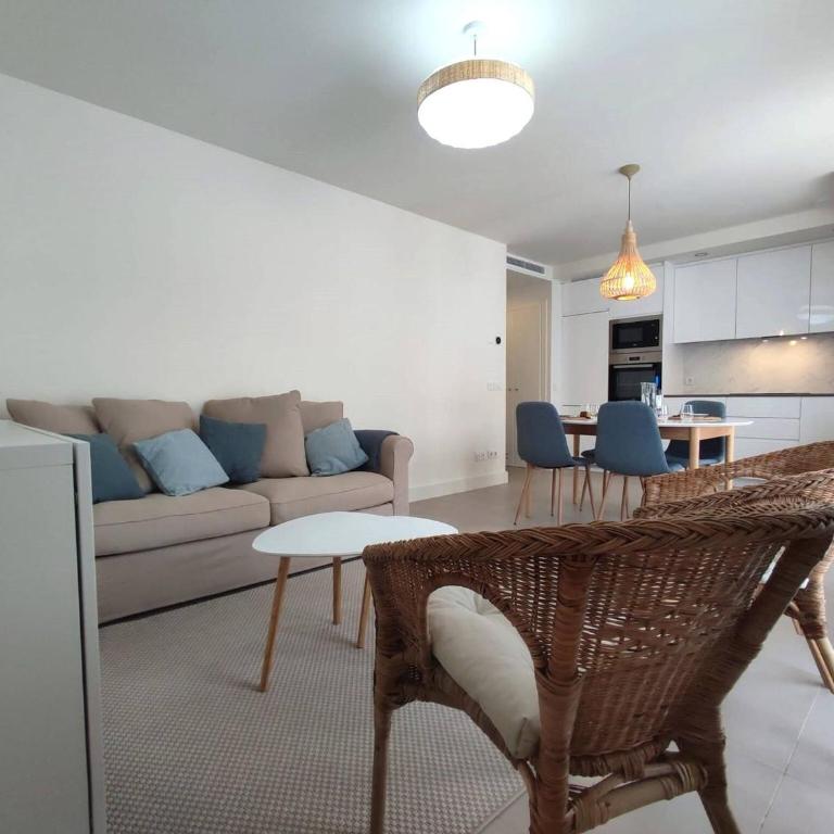 Beautiful and spacious 2 bedroom apartment with jacuzzi, Nerja - Apartamento Deluxe de 2 dormitorios con vistas al jardín - 14