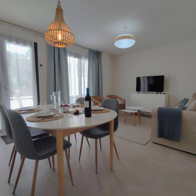 Beautiful and spacious 2 bedroom apartment with jacuzzi, Nerja - Apartamento Deluxe de 2 dormitorios con vistas al jardín - 13