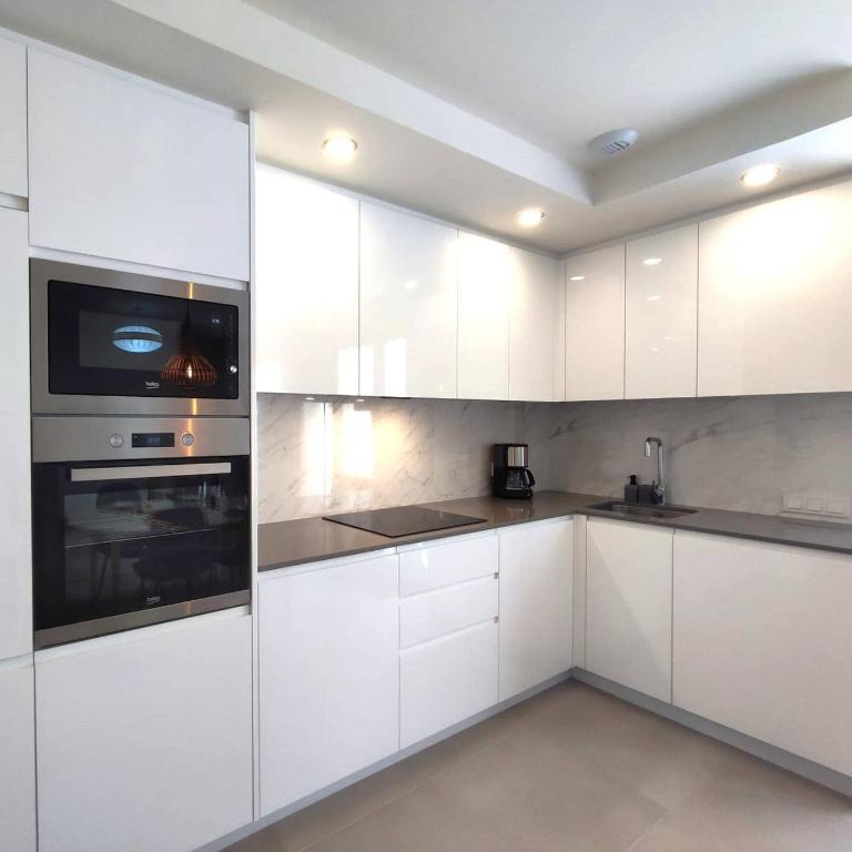 Beautiful and spacious 2 bedroom apartment with jacuzzi, Nerja - Apartamento Deluxe de 2 dormitorios con vistas al jardín - 16