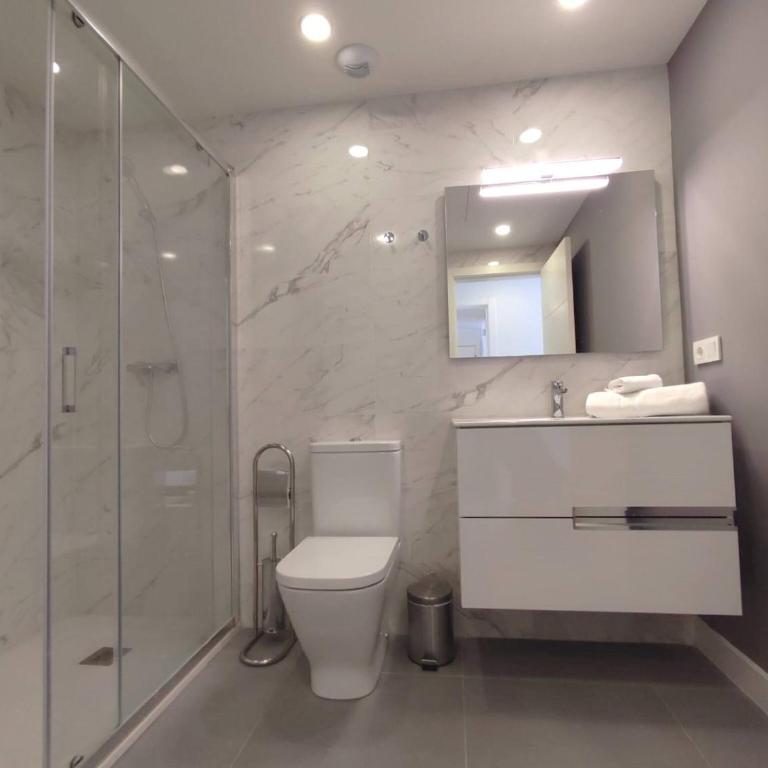 Beautiful and spacious 2 bedroom apartment with jacuzzi, Nerja - Apartamento Deluxe de 2 dormitorios con vistas al jardín - 20