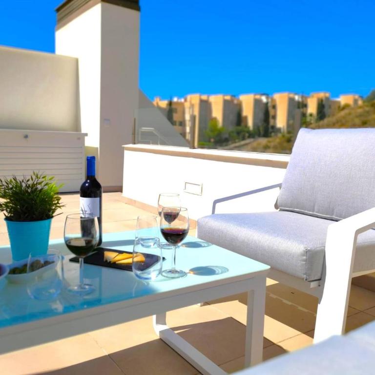 Beautiful and spacious 2 bedroom apartment with jacuzzi, Nerja - Apartamento Deluxe de 2 dormitorios con vistas al jardín - 27