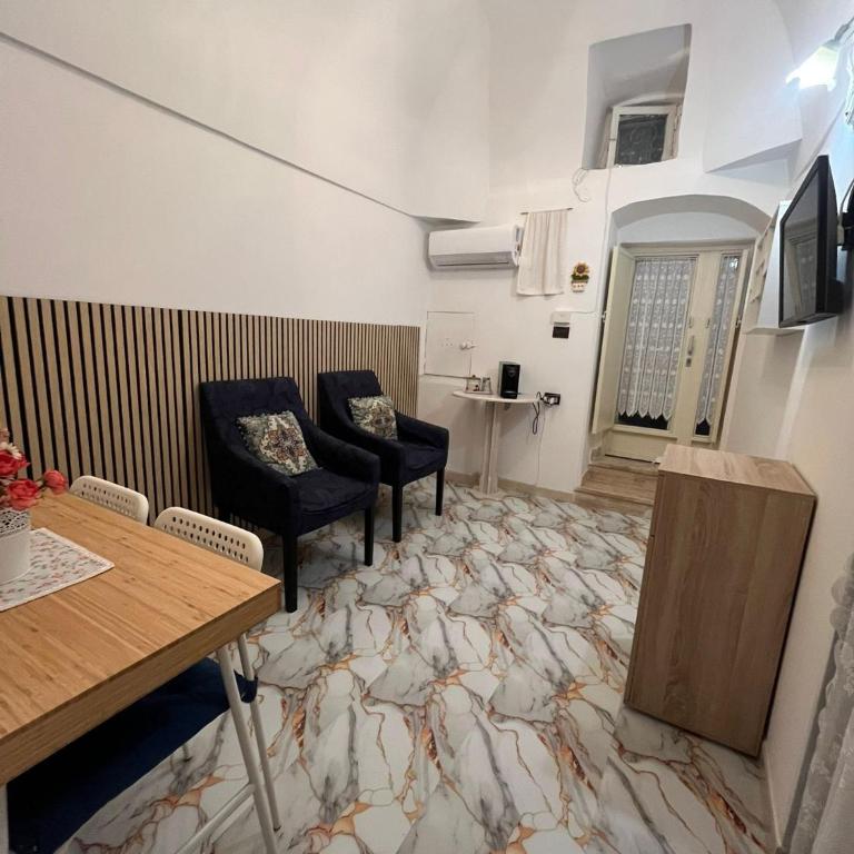 Barcostuni - One-Bedroom Apartment - 9