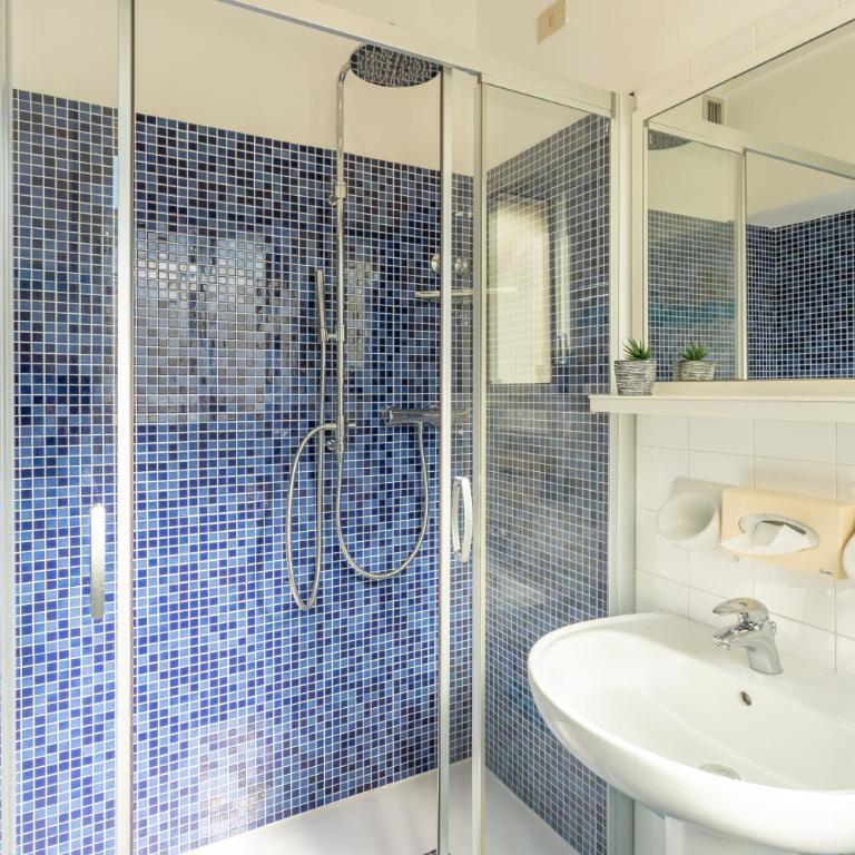 Hotel Arizona - Triple Room with Sea View - 4