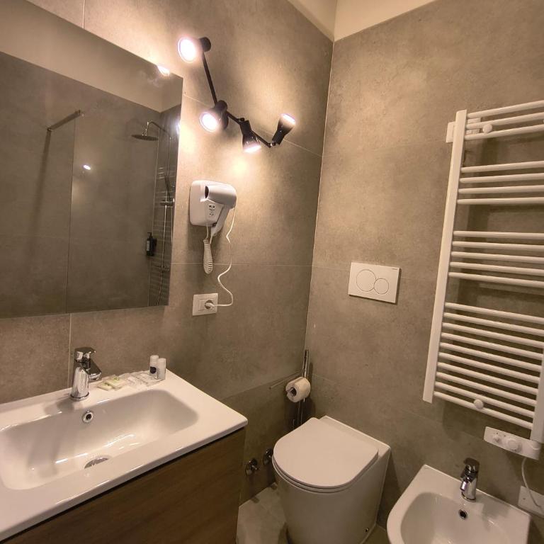 Hotel Domus Rome - Camera Matrimoniale Standard - 6