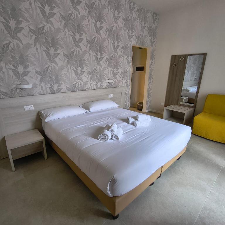 Hotel Domus Rome - Camera Tripla - 9