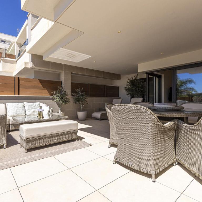 044 Luxury 3 Bed Terraced Apt Near La Cala Beach - Apartamento con terraza - 2