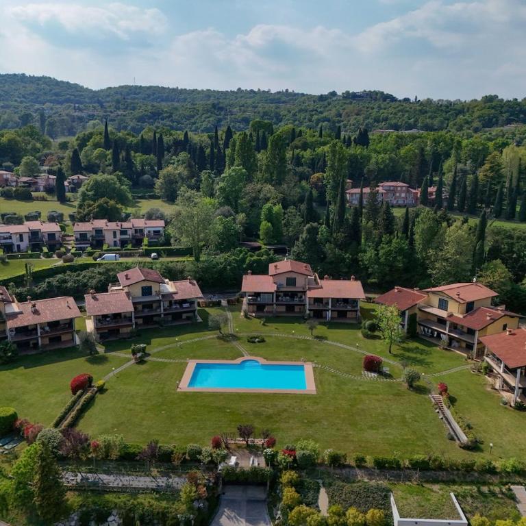 Vista Lago Piscina nel Verde, Dimora Antique per 6 - Apartamento de 2 dormitorios - 28