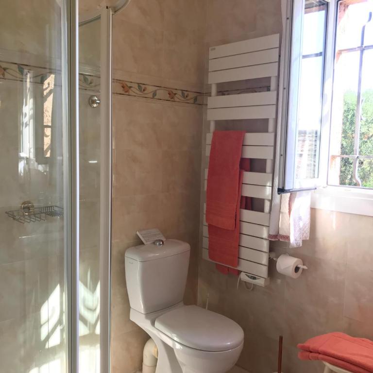 Bastide Rose de Mai - Chambre Double avec Terrasse - 17