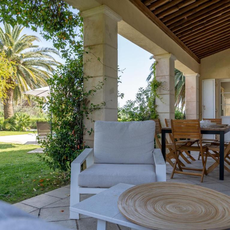 Spacious Villa with Pool & A-C for 8 - Sea View - Apartamento - 64