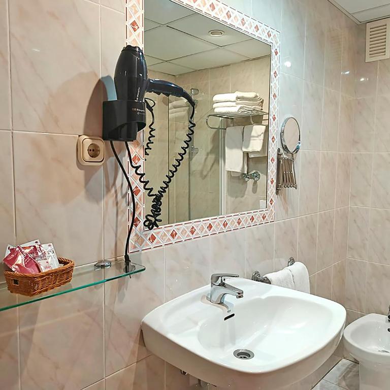 Hotel Casa Morlans 3000 - Habitación Triple - 8