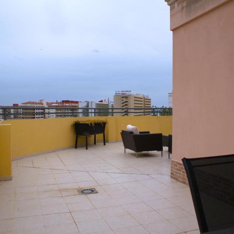 Atico con terraza y vistas en llandels - Apartamento de 2 dormitorios - 28
