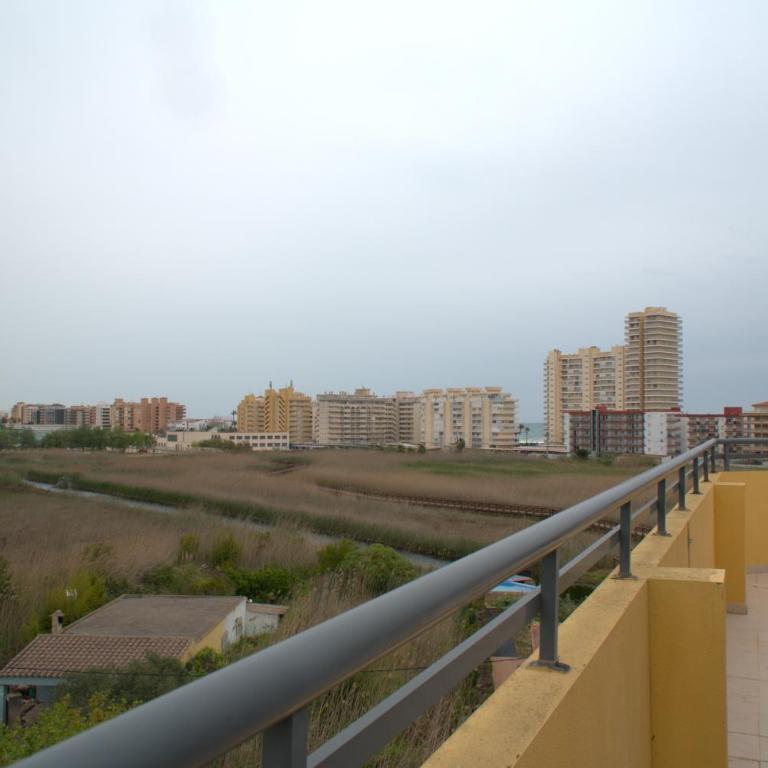 Atico con terraza y vistas en llandels - Apartamento de 2 dormitorios - 25