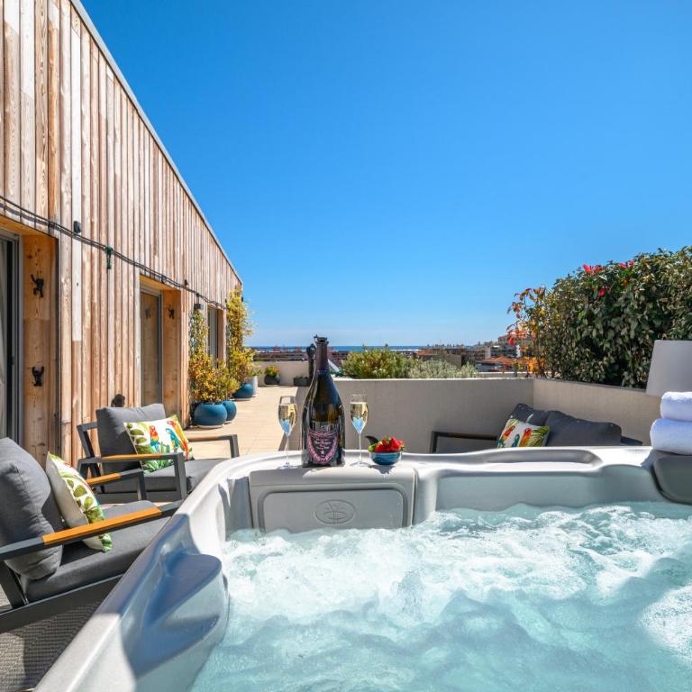 Le Coq Elysium - Exceptional 220 sqm Penthouse - Private Terrace & Jacuzzi - AC - 3 Parking Spaces - Apartment mit 3 Schlafzimmern - 71